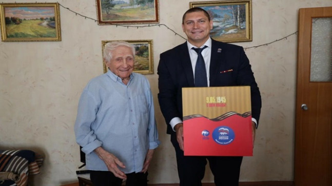Nizhny Novgorod bölgesinde, Birleşik Rusya, Büyük Vatanseverlik Savaşı gazilerine mutfak eşyaları bağışladı