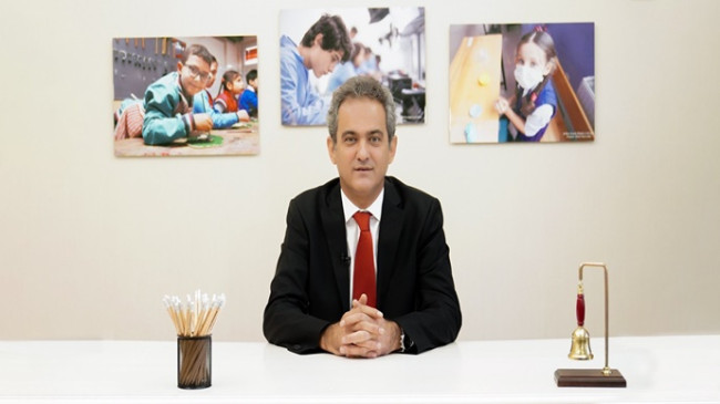 BAKAN ÖZER ÖĞRETMENLERE SESLENDİ
