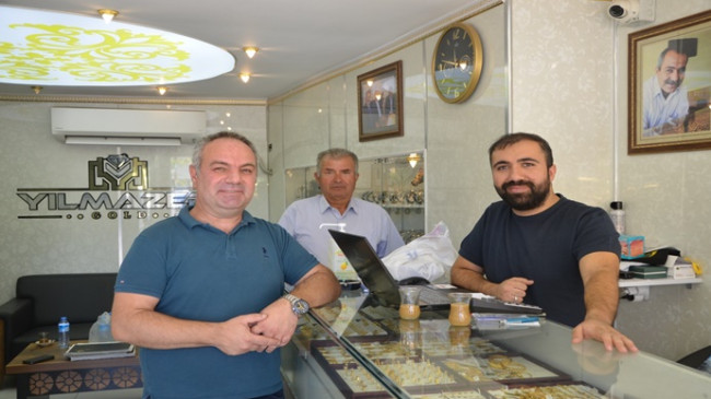 MEHMET TEVFİK GÜLSOY, YUKARIGÖKLÜ `DE YILMAZER KUYUMCULUK `U ZİYARET ETTİ