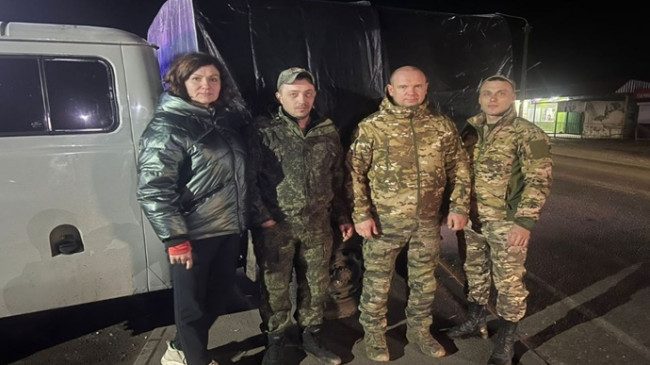 Автомобили, тёплые вещи и медикаменты: «Единая Россия» формирует грузы для бойцов на фронт