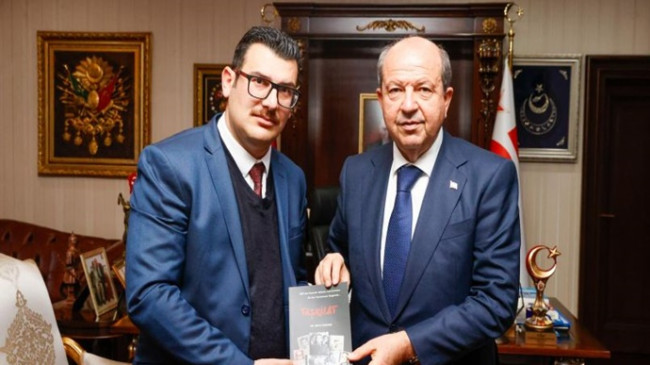 Cumhurbaşkanı Ersin Tatar’a kitap takdim edildi