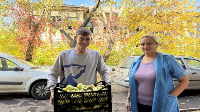 «Единая Россия» передала гумпомощь детям в Алчевский противотуберкулёзный санаторий (ЛНР)
