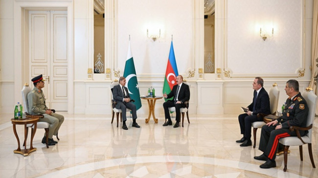 İlham Aliyev, Pakistan Başbakanı ile sınırlı formatta bir toplantı gerçekleştirdi