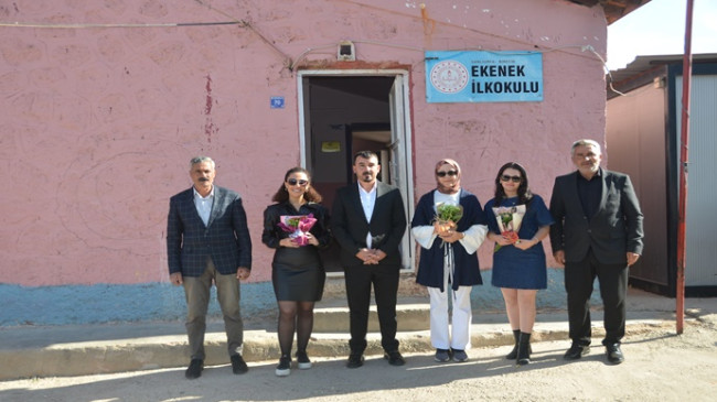 Tahir Elmaoğlu’ndan 24 Kasım Öğretmenler Günü’nde Anlamlı Ziyaret