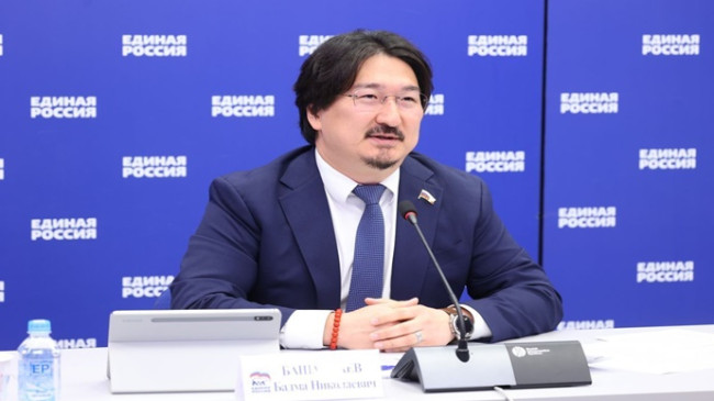 Бадма Башанкаев: «Единая Россия» системно занимается дебюрократизацией медицины