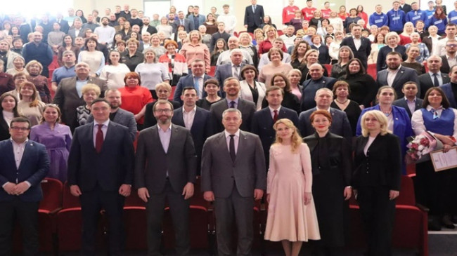 «Единая Россия» провела в Иркутске женскую политшколу