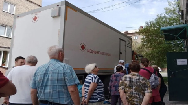 Birleşik Rusya’nın girişimiyle Novosibirsk’te sakinlere yönelik seyyar sağlık muayenesi gerçekleştirildi