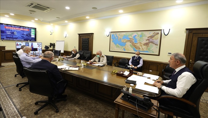 Millî Savunma Bakanı Hulusi Akar, Video Telekonferans Yöntemiyle Toplantı Yaptı