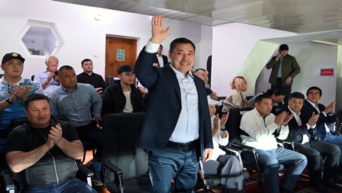 Президент Садыр Жапаров поздравил сборную Кыргызстана по футболу с выходом на Кубок Азии-2023
