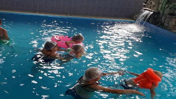 В Ставропольском крае при поддержке «Единой России» для детей с ОВЗ организовали занятия акватерапией